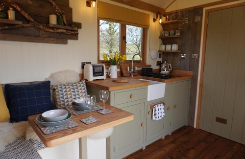 Trusham Casa | Little Ash Glamping - Luxury Shepherd's Huts