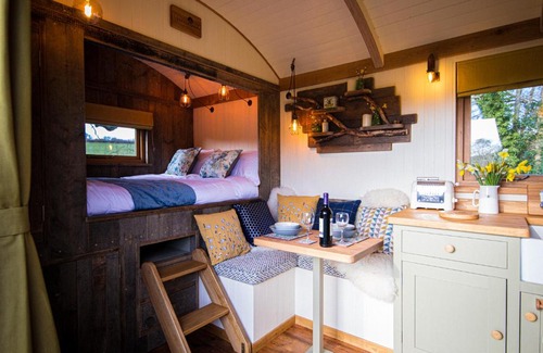 Trusham Casa | Little Ash Glamping - Luxury Shepherd's Huts