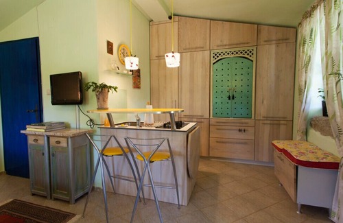 Sveti Ivan Dobrinjski Villa | Little blue House by Villas Guide