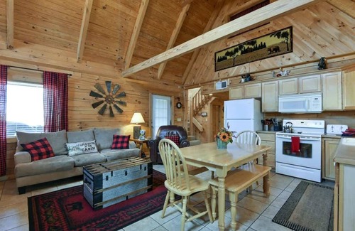 Branson Cedars Cabina | Little Bear Cabin Sum