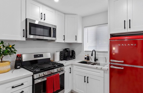 Oxnard Casa | Little Blue Cozy Guest House