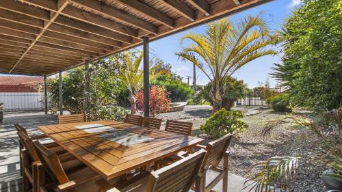 Aldinga Beach Casa | Little Boat Beach House at Aldinga Beach by Wine Coast Holiday Rentals