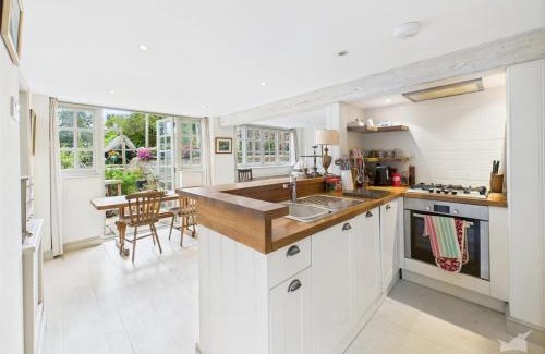 Ford Casa | Little Brambles Coastal Retreat