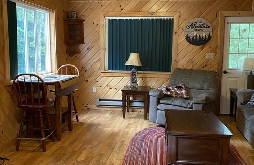Colton Cabina | Little Cabin in the Woods is a sweet get away.