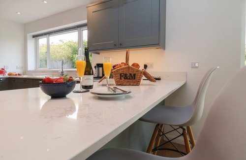 Walberswick Cabaña | LITTLE CHAPTER, pet friendly, luxury holiday cottage in Walberswick