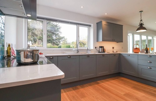 Walberswick Cabaña | LITTLE CHAPTER, pet friendly, luxury holiday cottage in Walberswick