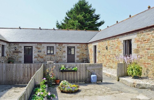 Helston Cabaña | Little Content Farm Cottage