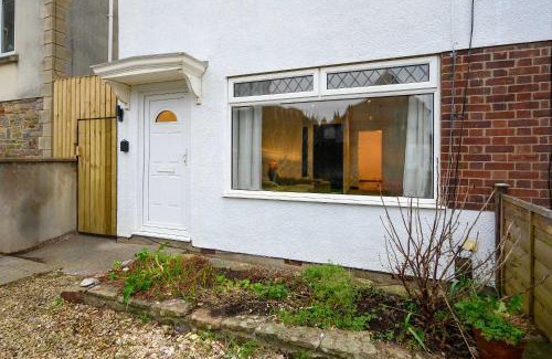 Staple Hill Casa | LITTLE COTO Fully Equipped South West Home By StayStaycations