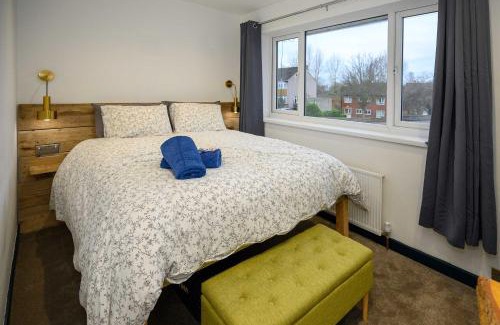 Staple Hill Casa | LITTLE COTO Fully Equipped South West Home By StayStaycations