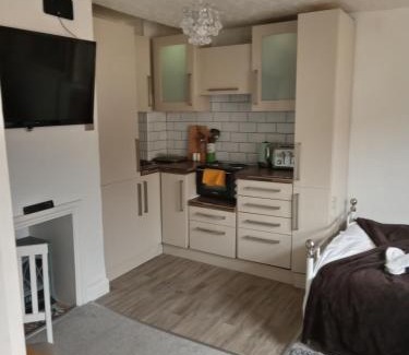 Rochester East Ward Apartamento | Little Dorrit Studio flat Rochester ME1 1XZ
