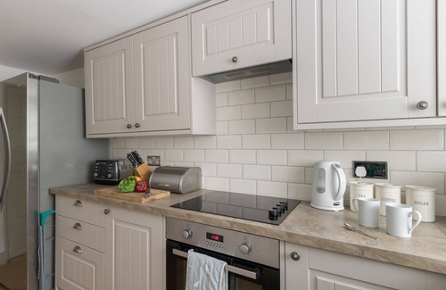 West Lulworth Cabaña | LITTLE FORGE, romántico, con fuego abierto en West Lulworth, Ref 994342
