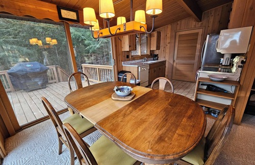 Three Lakes Casa | Little Fork Landing-Cozy, Clean Lakefront Retreat on Three Lakes Chain of Lakes
