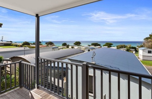 Apollo Bay Cabina | Little Gem - set in a popular caravan park