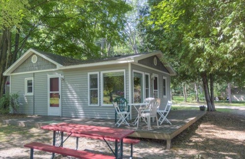 Empire Cabaña | Little Glen Lake Cottage - Área de dunas Glen Arbor / Sleeping Bear