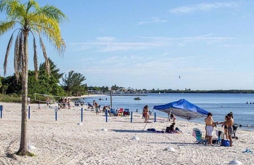 Ruskin Apartamento | Little Harbor Resort #202 Tampa Bay FL Beach, Hot Tub, Pools