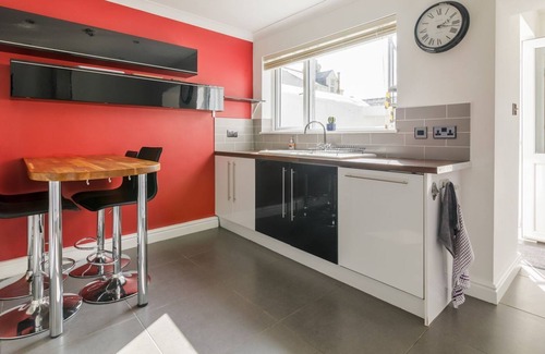 Douglas Cabaña | Little Haven - a holiday cottage that sleeps 4 guests in 2 bedrooms