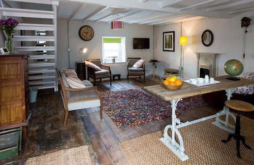 Menai Bridge Cabaña | Little Hawthorn