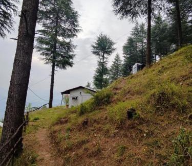 Almora Chalet De Esquí | Little Himalayan Abode