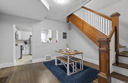 Ferndale Casa | Little House on Laprairie - Long Term Availability - Near DT Ferndale & Detroit