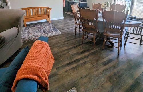 Tellico Village Casa | Little House on the "Parkway" in Beautiful Tellico Village Lake/Golf Community