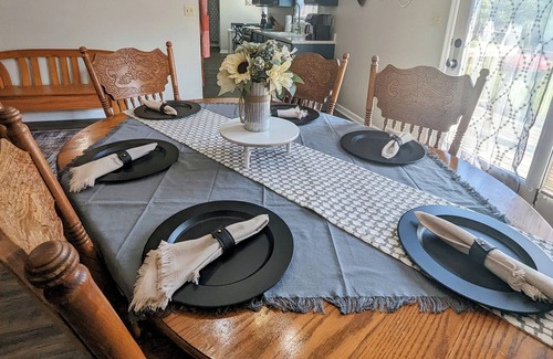 Tellico Village Casa | Little House on the "Parkway" in Beautiful Tellico Village Lake/Golf Community