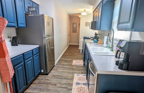 Tellico Village Casa | Little House on the "Parkway" in Beautiful Tellico Village Lake/Golf Community