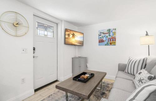 Historic Hyde Park North Apartamento | Little Hyde Out - Updated Hyde Park 1st Floor Apartment