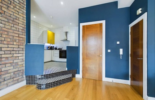 Cathedral Quarter Condominio | Little Italy Apt- Stylish 1-Bed Apt in Belfast City Centre – Sleeps 4 | Cathedral Quarter Location