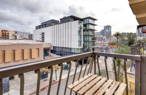 Little Italy Apartamento | Little Italy studio w gym pool nr light rail SAN-6