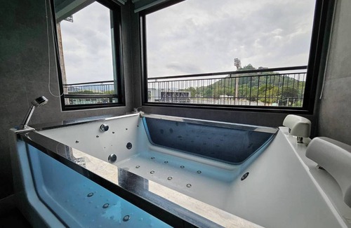 Phuket Hotel | Little Loft Hotel