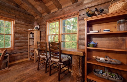 Saluda Cabina | Little Log Cabin in the Woods
