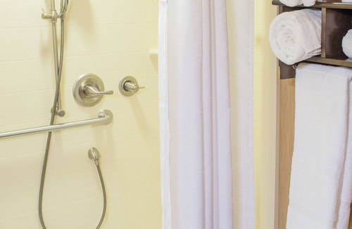 Watford City Hotel | Little Missouri Inn & Suites