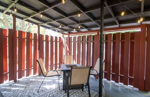 Rochester Casa | Little Nest/ 2 mi to Mayo Clinic, 2 bed w/Lg Yard,Pet Friendly,One level home