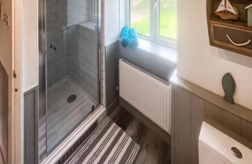 Caergeiliog Casa | Little Netherleigh