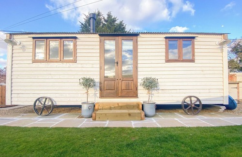 Irstead Cabaña | Little Norfolk Cabin