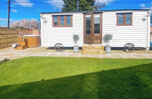 Irstead Cabaña | Little Norfolk Cabin