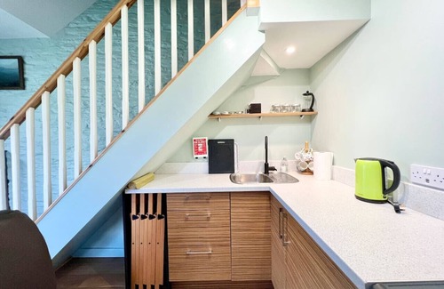 Stoke Fleming Casa | Little Oasis with Sea Views