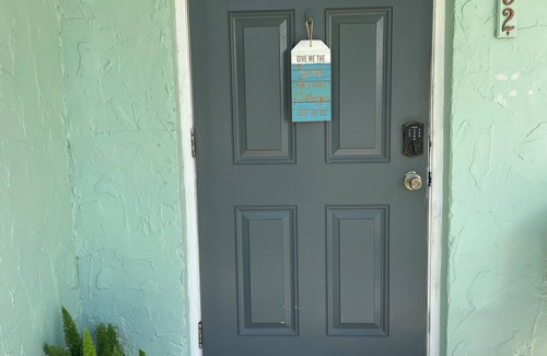 Hobe Sound Casa | Little Palm Villa retreat less than a mile from the beach!