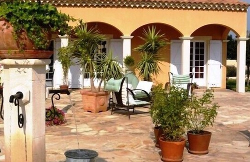 Arles Apartamento | Pequeño paraíso cerca de Arles, en Provenza, gran terraza y piscina