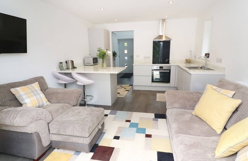 Carlyon Bay Casa | LITTLE PIPPIN, con un jardín en St. Austell, Ref. 986280