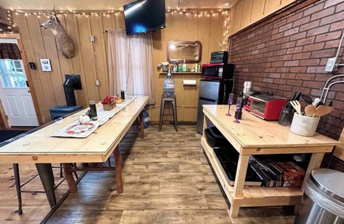 Athol Cabina | Little Red Cabin by the Brook- 5m to Waterfall