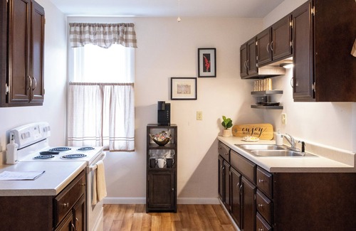 Mill Hall Casa | Little Red House on Hill Street 1bd, 1bth sleeps 4