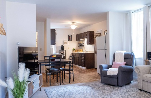 Mill Hall Casa | Little Red House on Hill Street 1bd, 1bth sleeps 4