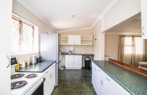 Port Elizabeth Casa | Little Rose Guesthouse & Self-Catering
