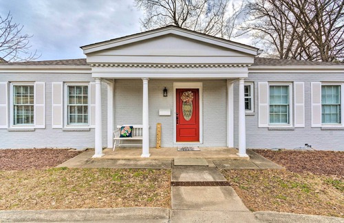 Midtown Cabaña | Little Rock Home ~ 5 Mi to Downtown!