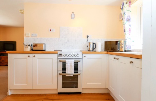Beaworthy Cabaña | LITTLE ROWAN AT ROWAN PARK FARM, pet friendly in Ashwater