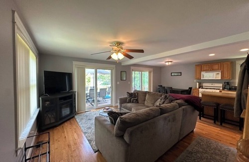 North Windham Casa | Little Sebago Lake Cottage with WiFi and AC - 5 Minutes to Windham Amenities