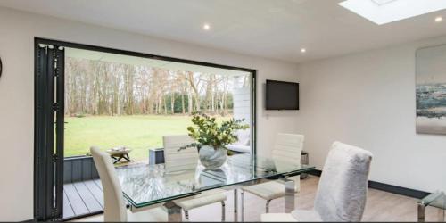 Maidstone Casa | Little Seven Oaks