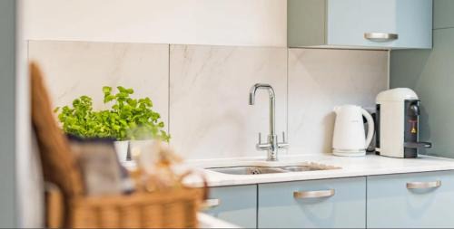 Maidstone Casa | Little Seven Oaks