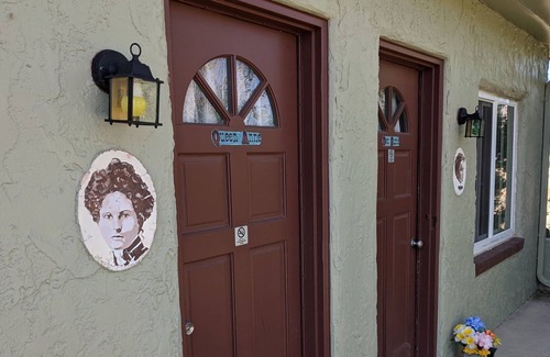 Canon City Casa | Little Suite at Little Canyon Inn. minutes to Royal Gorge